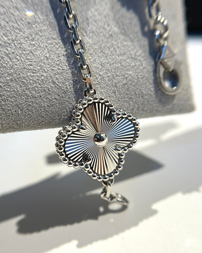 [Amore Jewelry] CLOVER 5 MOTIF LASER BRACELET COLLECTION