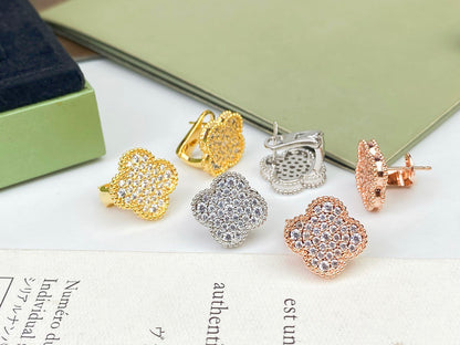 [Amore Jewelry]CLOVER DIAMOND STUD EARRINGS