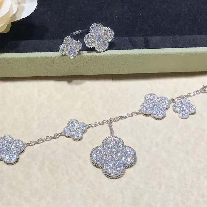 [Amore Jewelry]CLOVER 6 MOTIFS SILVER DIAMOND BRACELET