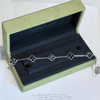 [Amore Jewelry] CLOVER 5 MOTIF PULSAR STONE BRACELET COLLECTION